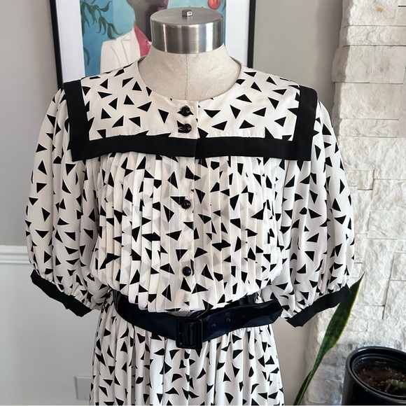Vintage 80s Black & White Dress Geometric Nipon Boutique 100% Silk Size Medium - Picture 2 of 11